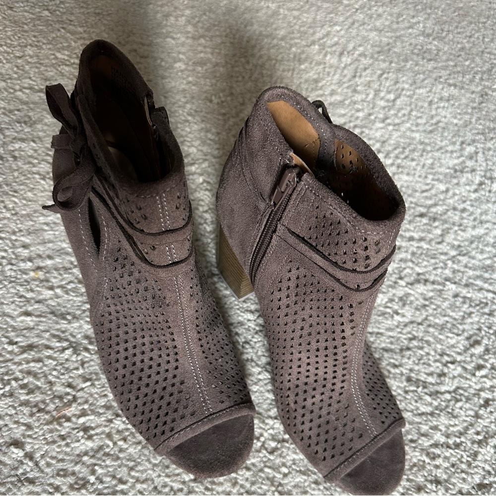 Shoes brown  brand Altar’d States